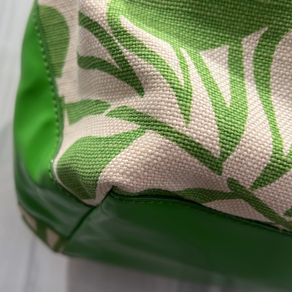 KATE SPADE  Leaf Green & Cream Tropical Canvas Patent Leather  Shoulder Bag EUC - Picture 8 of 17